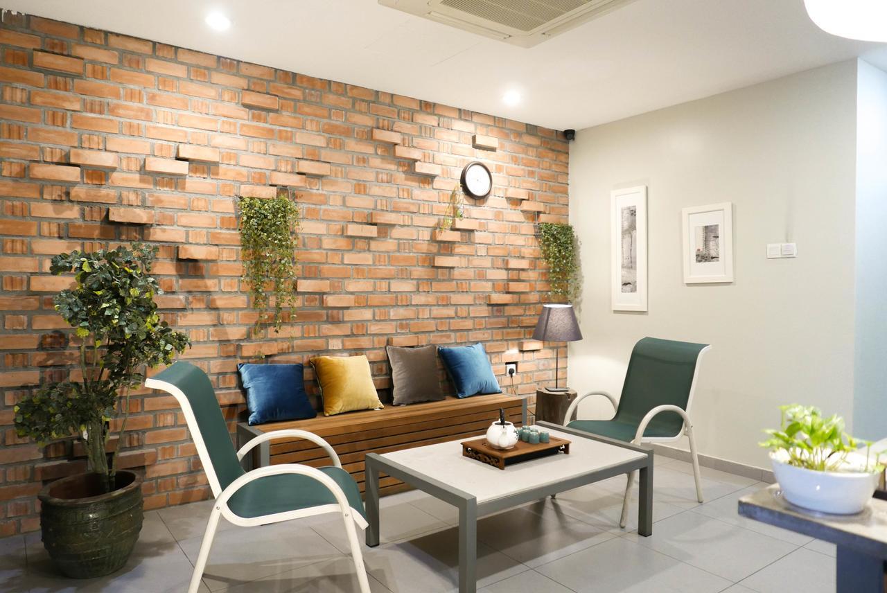 Country Inn Kulai Eksteriør billede