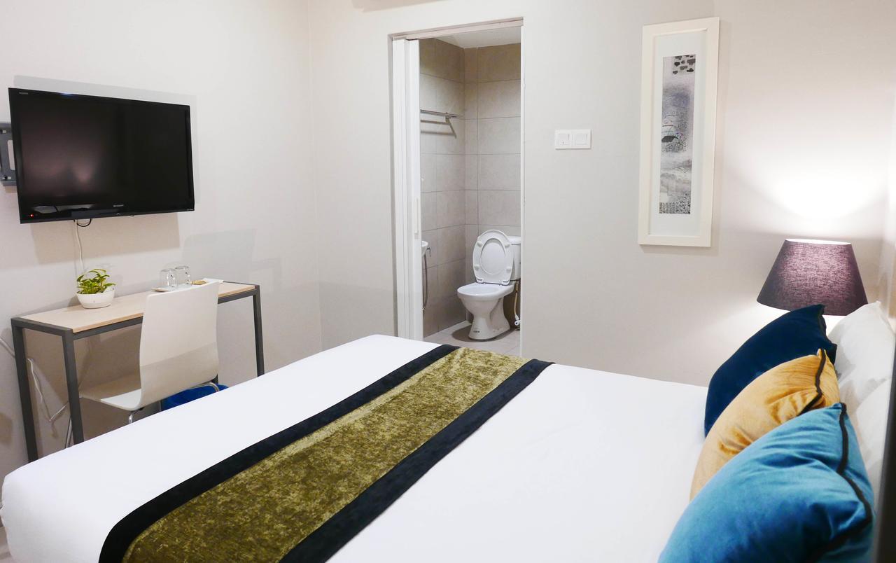 Country Inn Kulai Eksteriør billede